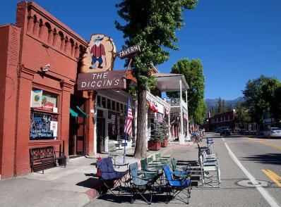 Mt Shasta - Eureka / Arcata, CA (305 km)